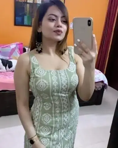 Call Girl in Mylliem